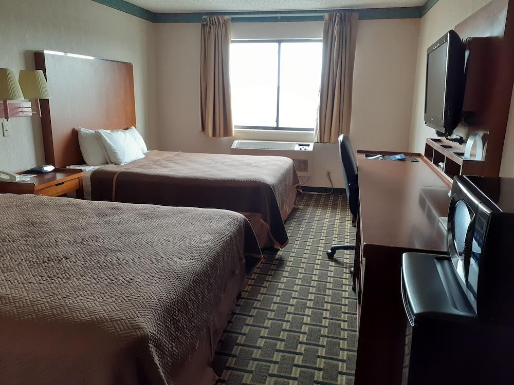 Rodeway Inn Галъп Екстериор снимка