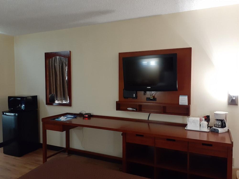 Rodeway Inn Галъп Екстериор снимка