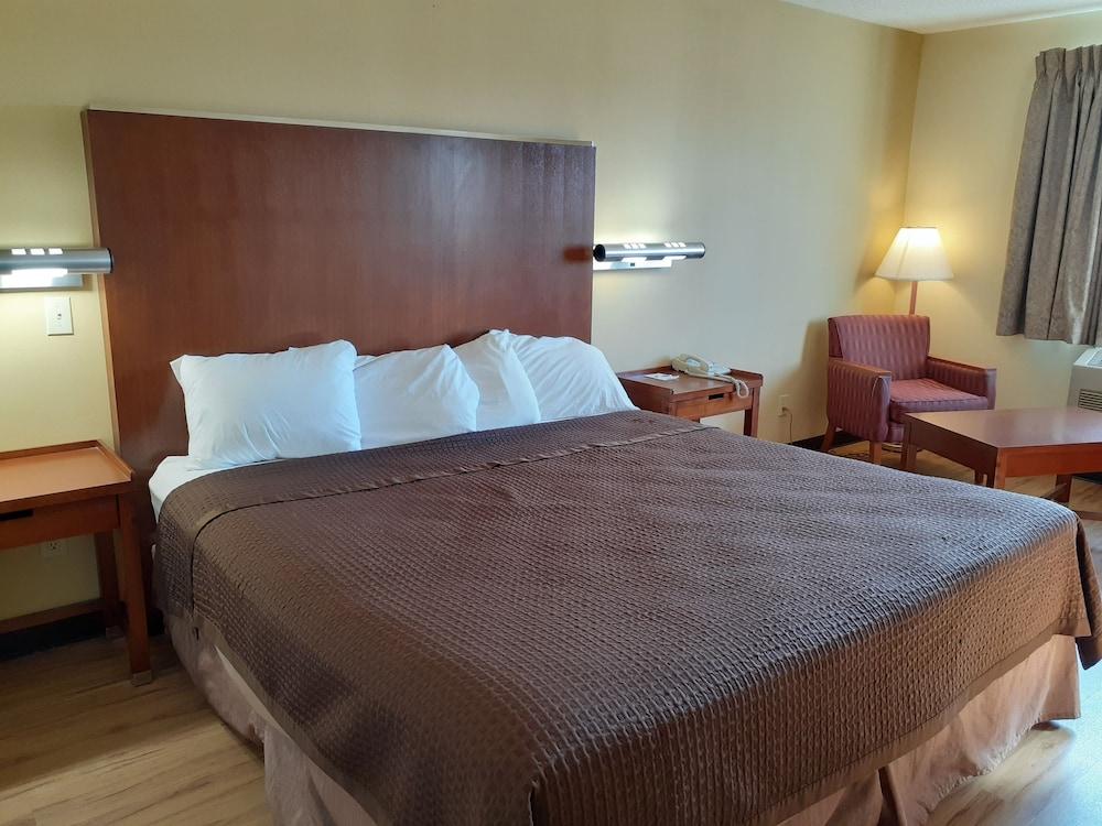 Rodeway Inn Галъп Екстериор снимка