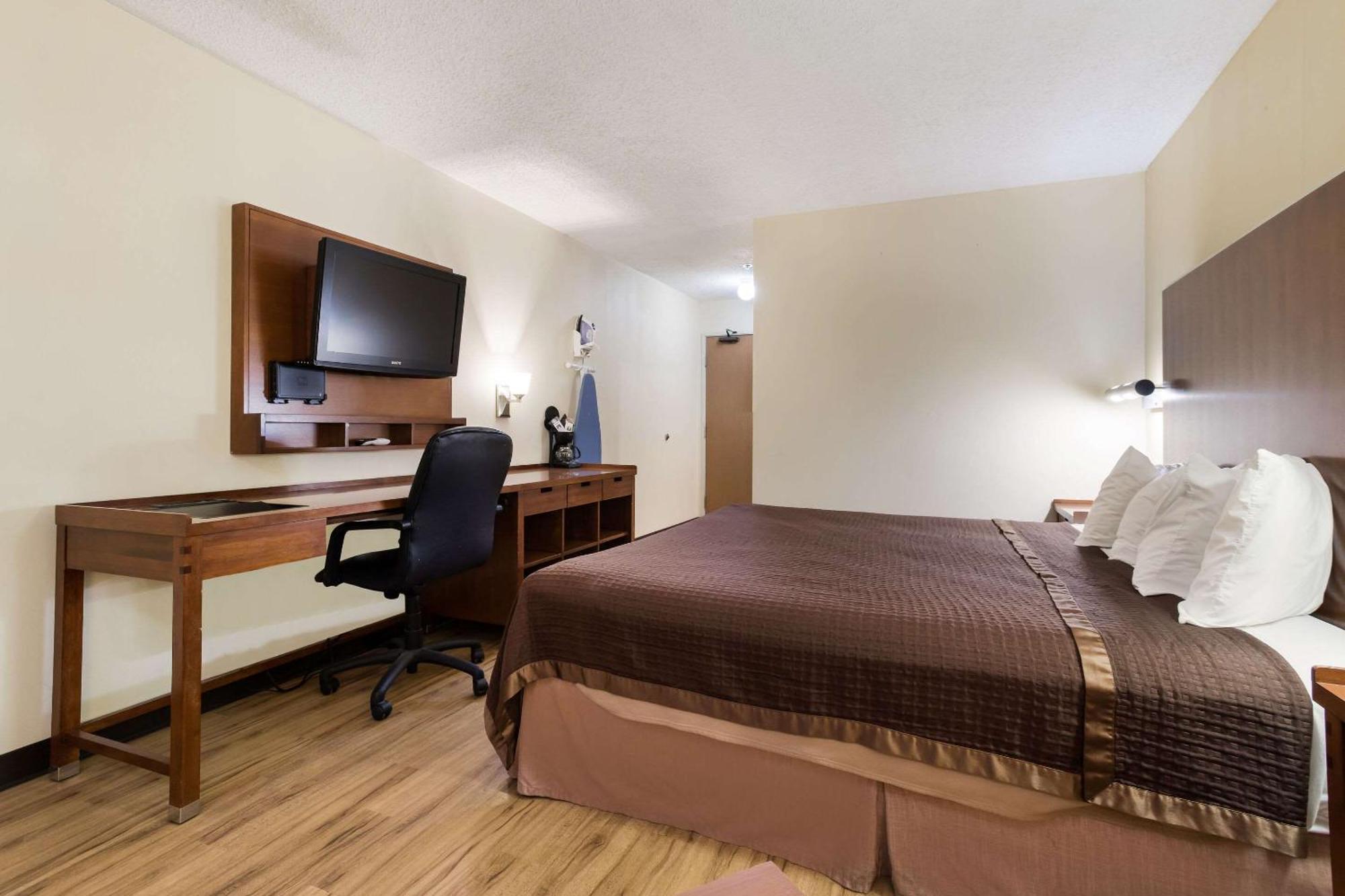 Rodeway Inn Галъп Екстериор снимка